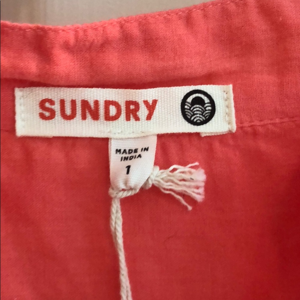 Sundry Top - Picture 2 of 3